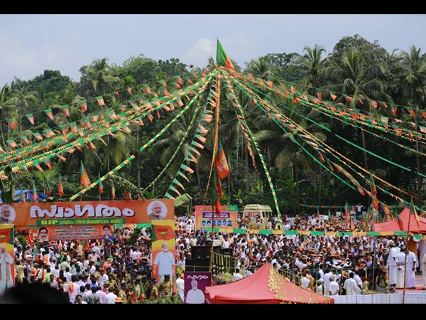 കുമ്മനം മറുപടി പറയണം