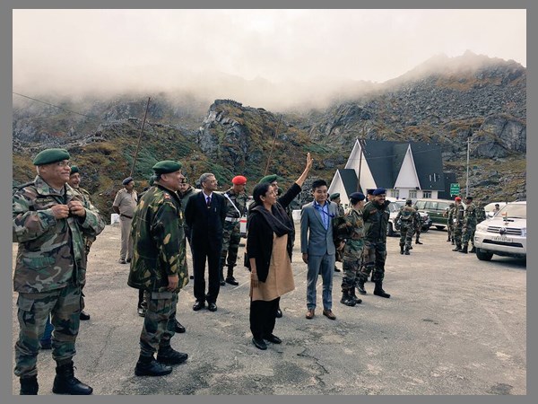  നമസ്തേ പറഞ്ഞ് അഭിസംബോധന