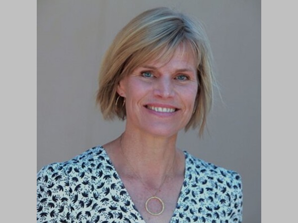 ടോമി ആന്‍ റോബര്‍ട്‌സ്