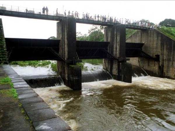 പോലീസ് സ്റ്റേഷനും...