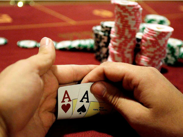 റിസപ്ഷനിസ്റ്റിനെ...