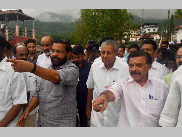 വരേണ്ടെന്നേ...