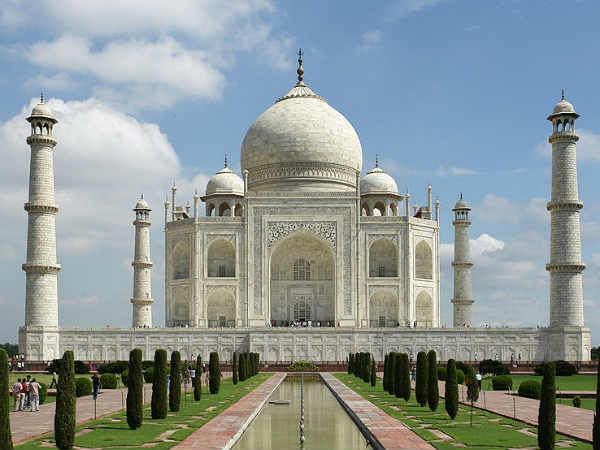 മുഗളന്മാർ രാജ്യദ്രോഹികൾ മുഗളന്മാർ രാജ്യദ്രോഹികൾ