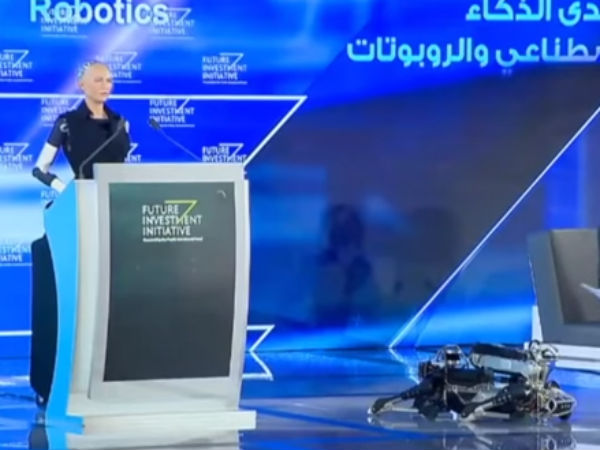 പൗരത്വം നല്‍കി