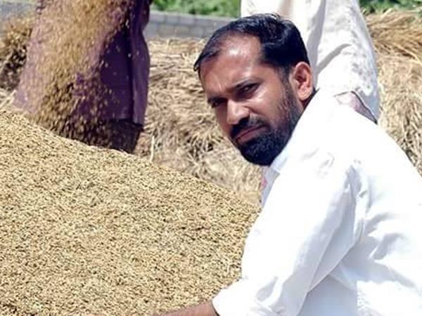 എബിവിപിയുടെ ചെയര്‍മാന്‍ സ്ഥാനാര്‍ത്ഥിയായി 
