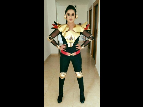 പടച്ചട്ട വേഷം 