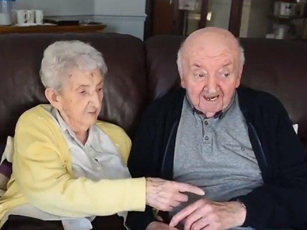 പെയിന്ററും അലങ്കാരപ്പണിക്കാരനും