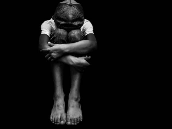  സ്ത്രീ വേഷത്തിൽ പീഡനം