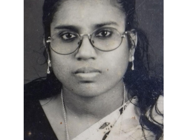ആരാണീ ചിത്രലേഖ