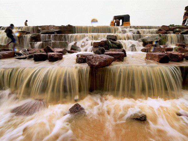  ഐടി സ്ഥാനപങ്ങള്‍ക്ക് അവധി 