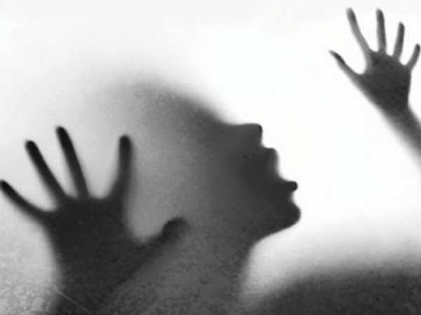 പോലീസുകാരിയാണെന്നു അറിയമായിരുന്നു പോലീസുകാരിയാണെന്നു അറിയമായിരുന്നു