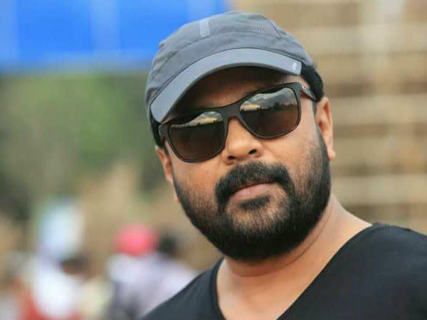 മൂന്നു തവണ കൂടി വിളിച്ചു മൂന്നു തവണ കൂടി വിളിച്ചു