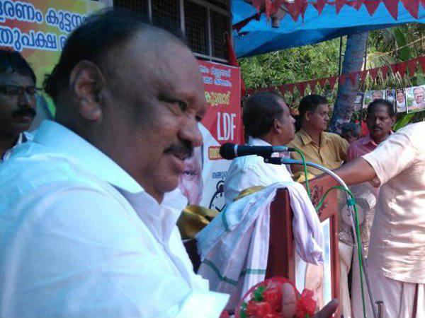 നാലു കേസുകള്‍ ഹൈക്കോടതിയില്‍