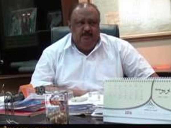 നാലാം നമ്പര്‍ കാറില്‍