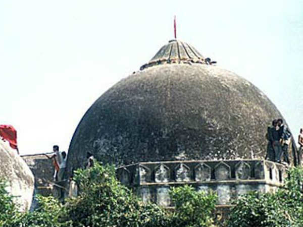  സ്ഥലം ഷിയാ വഖഫ് ബോര്‍ഡിന്റേത് 