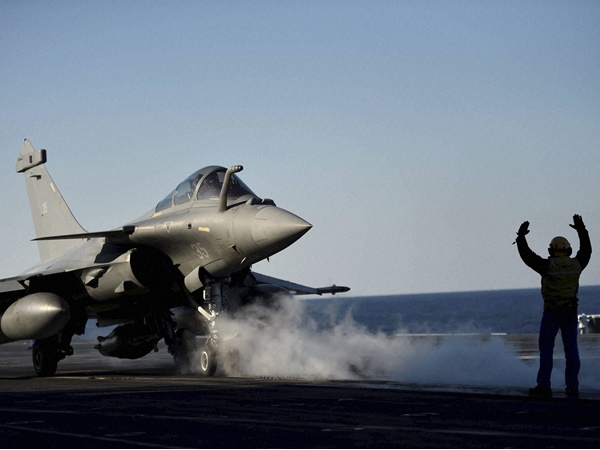 ഗൂഢാലോചനയെന്ന് ആക്ഷേപം