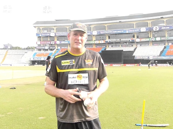 മൂഡി ഒന്ന് ശ്രദ്ധിക്കണം കേട്ടോ