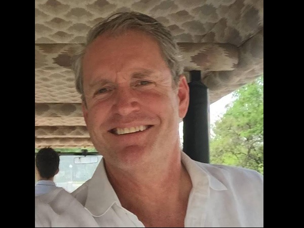 ചാണകം തിന്നുന്നവരാണ് സാർ