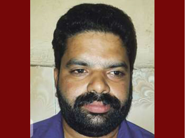 തട്ടിപ്പ് പുറത്ത് പറയാതിരിക്കാൻ