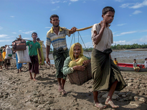 സൈന്യത്തിന്റെ പീഡനം