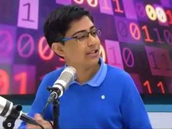 യുട്യൂബില്‍ ഒന്നര ലക്ഷത്തിലേറെ ശിഷ്യന്‍മാര്‍