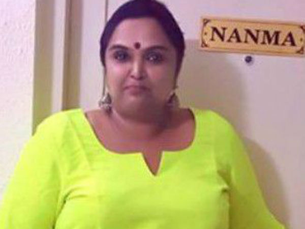 ആരാണ് പിന്നില്‍