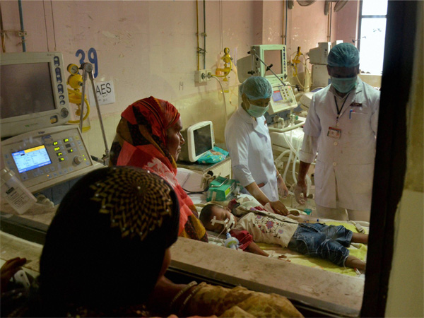 ആശുപത്രിയില്‍ പ്രവേശിപ്പിച്ചത്