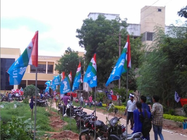 തിരഞ്ഞെടുപ്പ് താഴെ തട്ടില് മാത്രം തിരഞ്ഞെടുപ്പ് താഴെ തട്ടില് മാത്രം