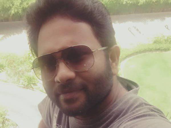 അജു വര്‍ഗ്ഗീസും സാക്ഷി