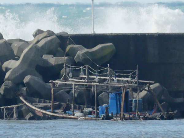 സിഗരറ്റുകളം ജാക്കറ്റുകളും