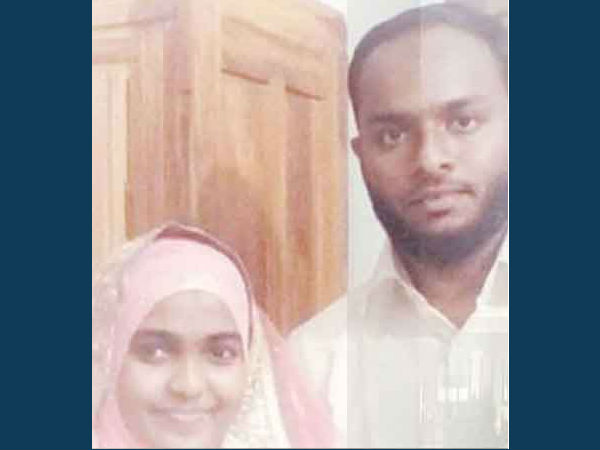 കണ്ടുമുട്ടിയത് വെബ്സൈറ്റിലല്ല