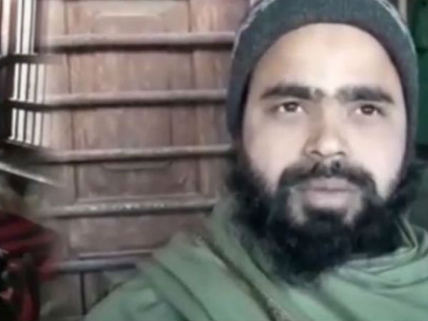 പള്ളിയിൽ...