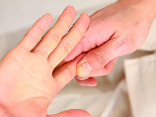  ശനിരേഖയിലെ ചെറിയ പൊട്ടലുകള്‍