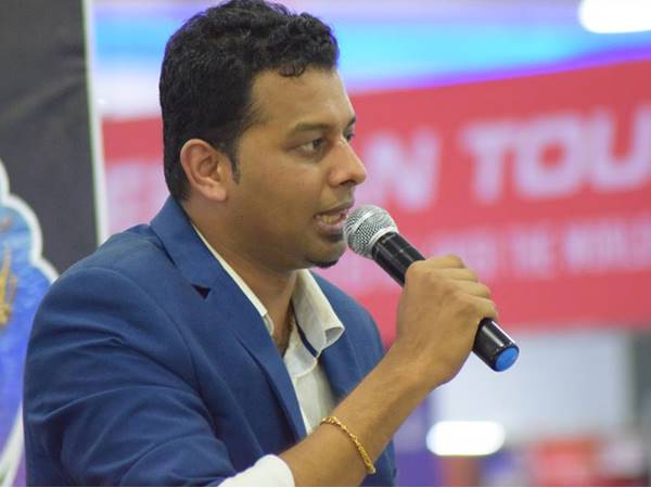 വാഴപ്പിണ്ടി സൂരജ്!!!