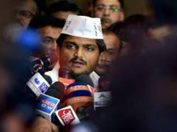 കോണ്‍ഗ്രസ് മുന്നേറ്റത്തിനു പിന്നില്‍