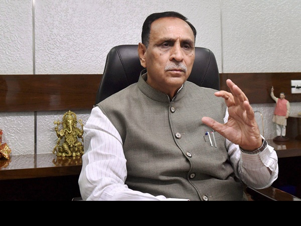 എം എൽ എ, മന്ത്രി, മുഖ്യമന്ത്രി