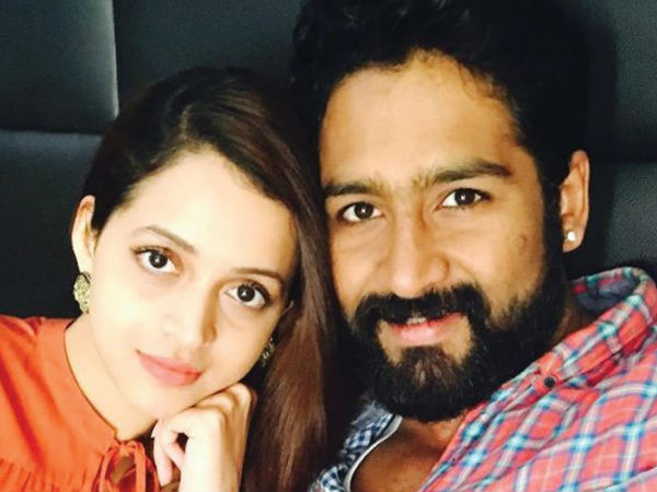 ലളിതമായ ചടങ്ങ് ലളിതമായ ചടങ്ങ്