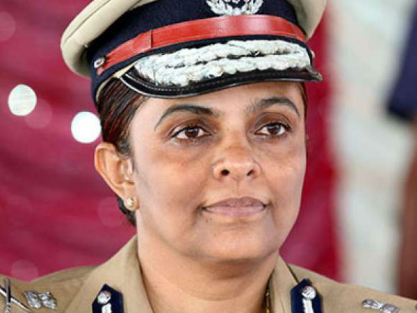 ബി സന്ധ്യക്കെതിരെ 