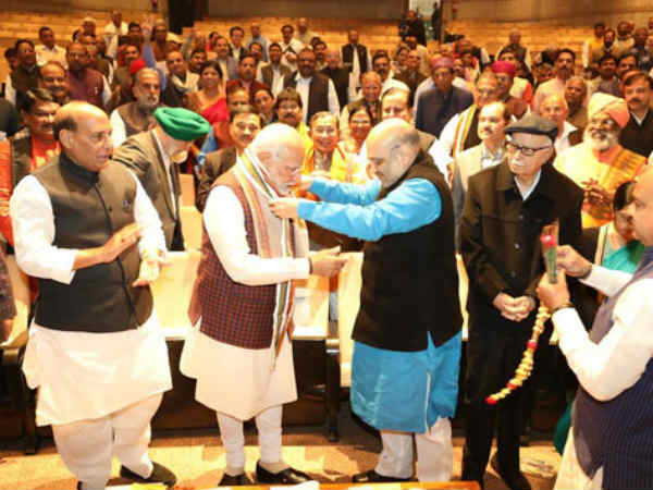 ഭരണത്തിന്റെ വീഴ്ച ഭരണത്തിന്റെ വീഴ്ച