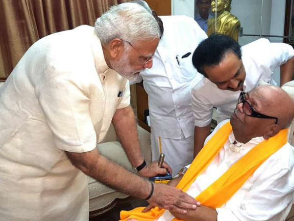 മോദി- കരുണാനിധി സന്ദർശനം മോദി- കരുണാനിധി സന്ദർശനം