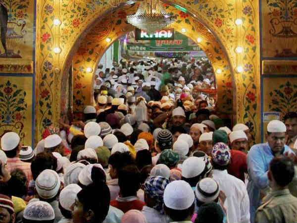 ദര്‍ഗ പൊളിക്കണം