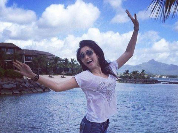 അശ്ലീല കമന്റടി...