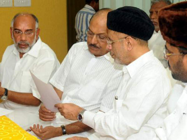 പൊളിച്ചു കൈയ്യില്‍ കൊടുക്കും