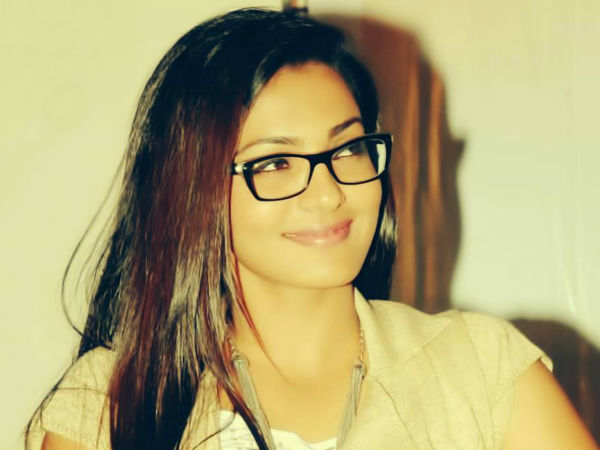 പുക വലിച്ചതിന് എതിരെ