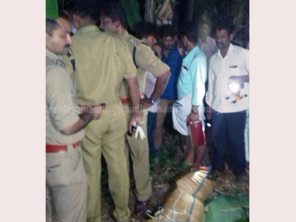 ചോദ്യം ചെയ്യൽ തുടരുന്നു