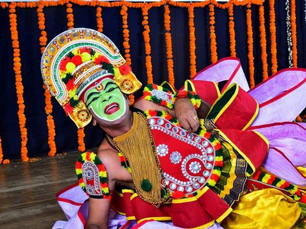 തുള്ളലിനായി ജീവിതം