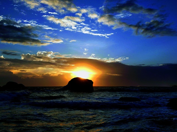 തീരാക്കടമായി കന്യാകുമാരിയിലെ സൂര്യോദയം 