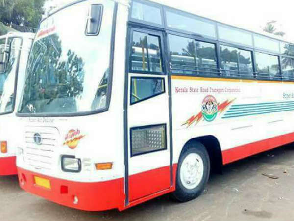 പെൺകുട്ടി ആദ്യം സമ്മതിച്ചു