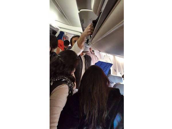 ജാക്കറ്റ് വിവാദം മറയ്ക്കാൻ