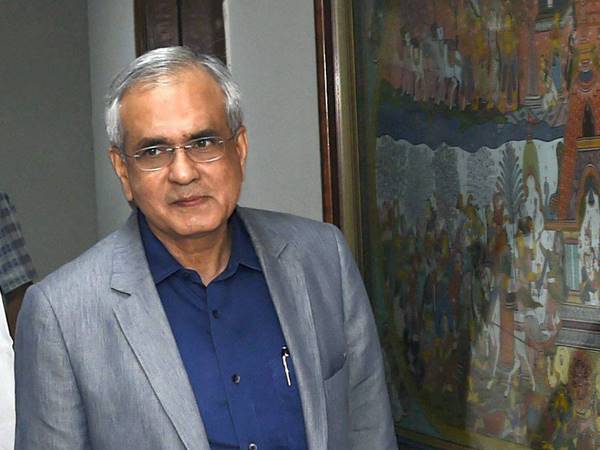 രാജിവ് കുമാര്‍, ഫിനാന്‍ഷ്യല്‍ സര്‍വ്വീസ് സെക്രട്ടറി 